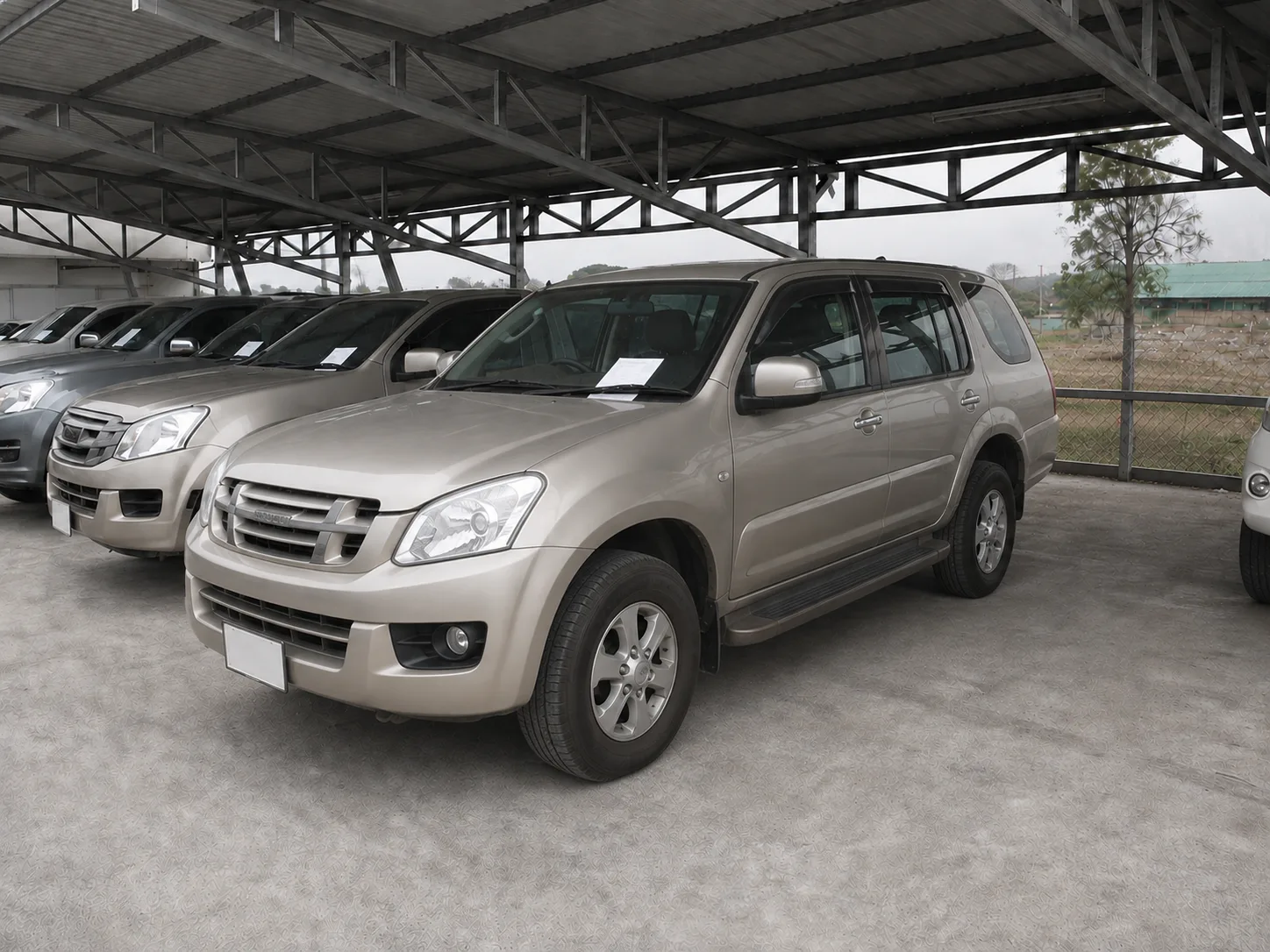 2020 Isuzu MU-X 1.9 Ddi — รถอเนกประสงค์ (PPV), on the lot at Yontrakit Pak Nam Pho
